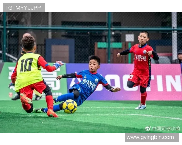 阿聪意外邂逅足球明星的奇妙旅程与梦想启航